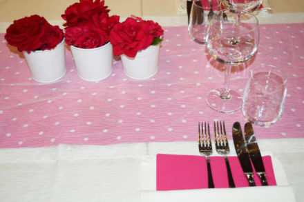 Tavolata con Rose Locanda Domus Romulea