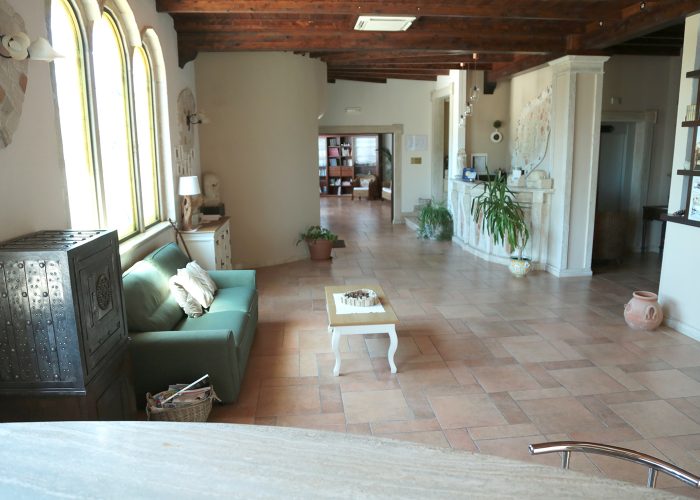 Hall Domus Romulea Albergo Bisaccia Avellino